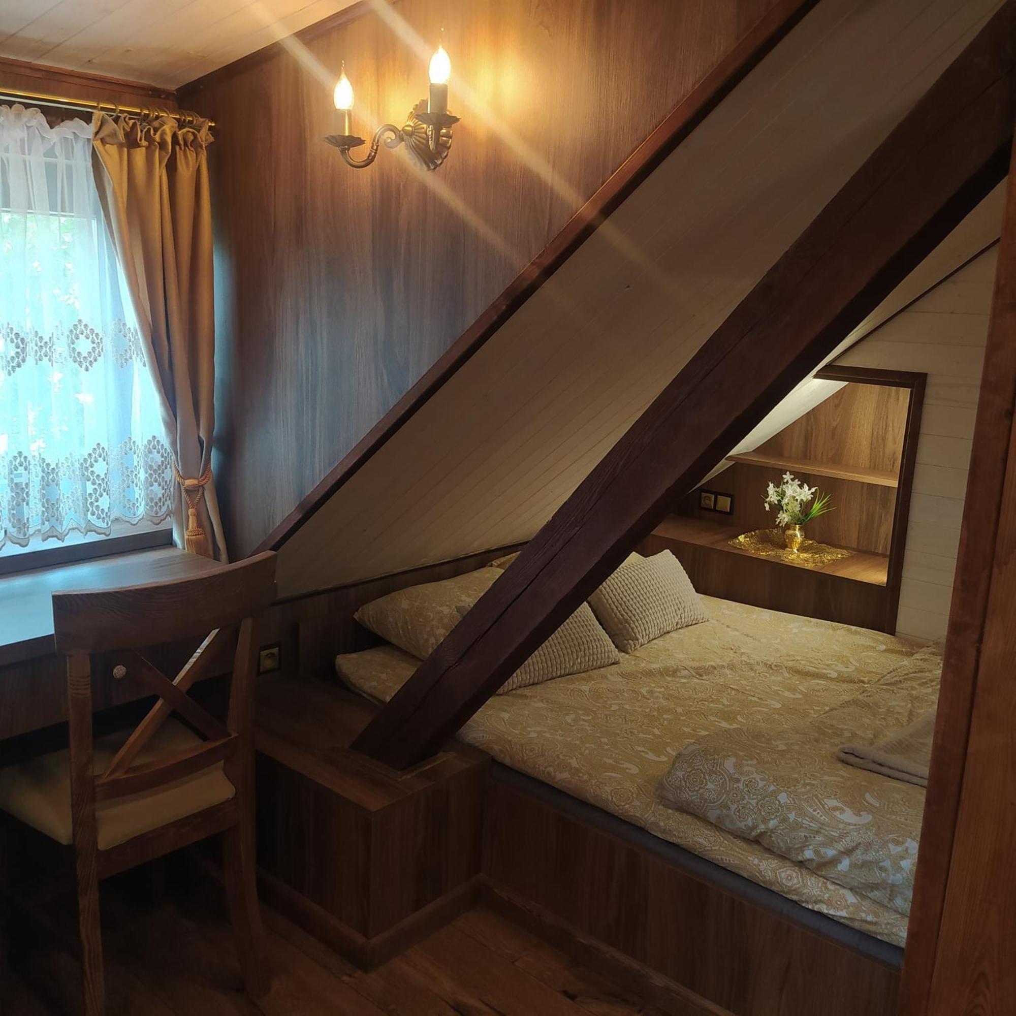 Dworek Biala Dama Z Klimatyzacja Guest house Gniezno
