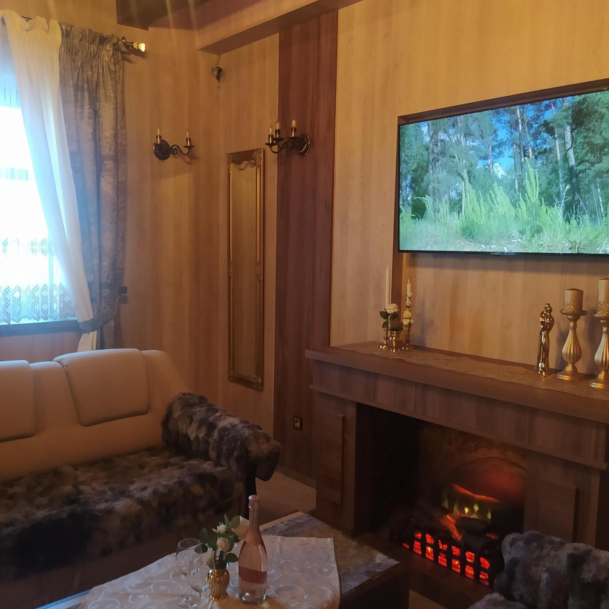 Dworek Biala Dama Z Klimatyzacja Gniezno